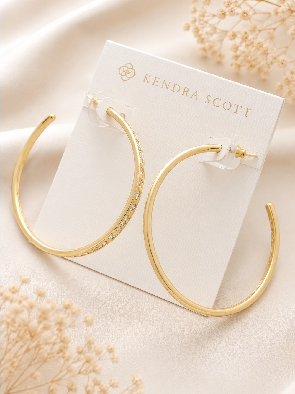 Kendra Scott Selena Hoop Earrings In Gold. - Picture 6 of 6